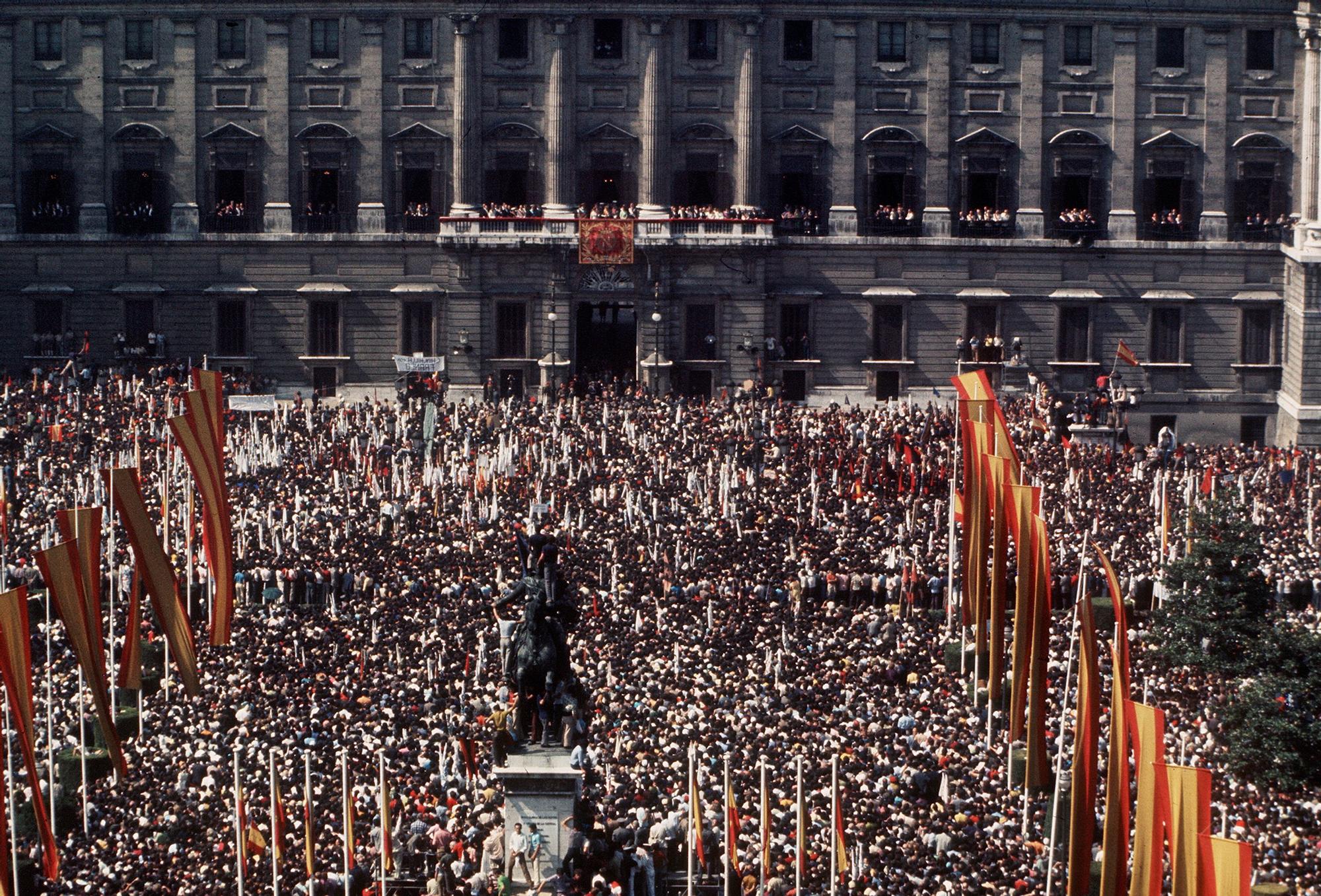 Ya somos más de 650 los firmantes del Manifiesto de apoyo a Franco ¿Te sumas?