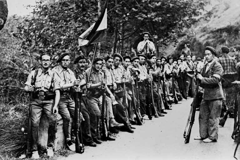 La vergonzosa traición clerical-nacionalista a los Requetés del Tercio de Montserrat. Por Javier Barraycoa