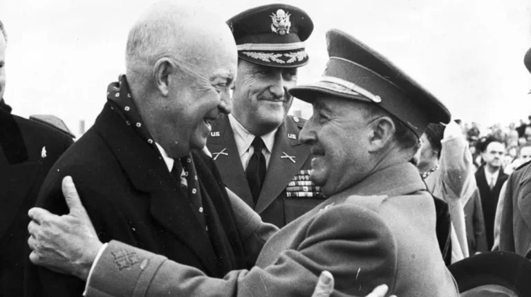 Cómo Franco convirtió un país arruinado en una potencia industrial: El milagro económico que nadie quiere recordar