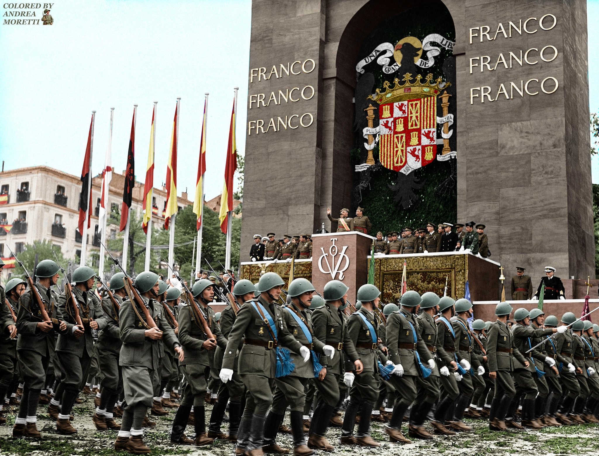 Cuando el orden se vestía con elegancia y la patria tenía presencia visual